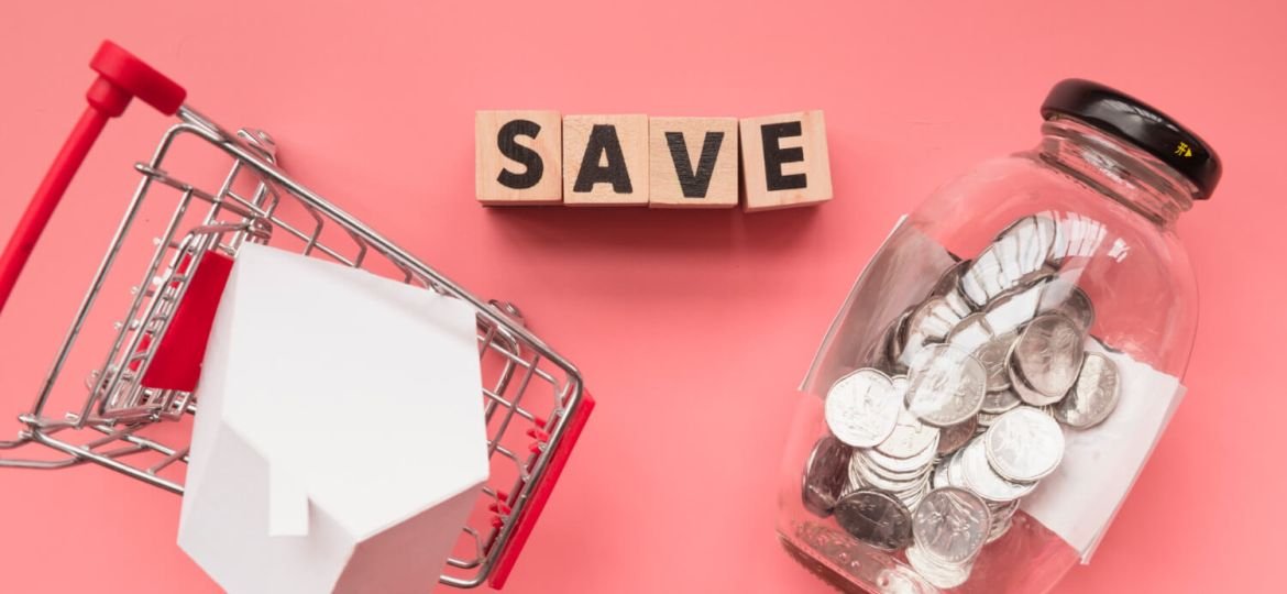 How do interest rates affect savings and loans - design by freepik